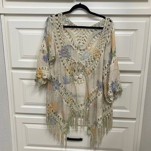 Women’s cover up, cream/yellow, great condition. Size large